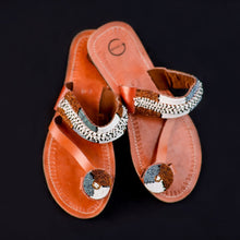Load image into Gallery viewer, Beautiful Earth Tone Toe Loop Maasai Sandals