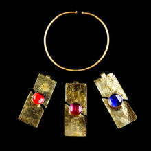 Load image into Gallery viewer, Unleash the inner queen in you with this brass necklace that has a Royal Blue stone on brass plating design.